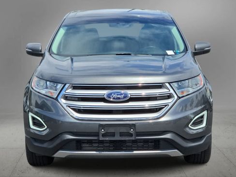 Used 2018 Ford Edge Titanium w/ Technology Package AWD/4WD image 3
