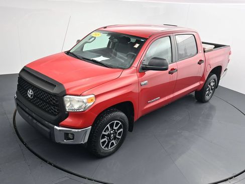 Used 2015 Toyota Tundra SR5 w/ TRD Off Road Package AWD/4WD image 23