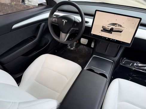 Used 2023 Tesla Model 3 Performance image 41