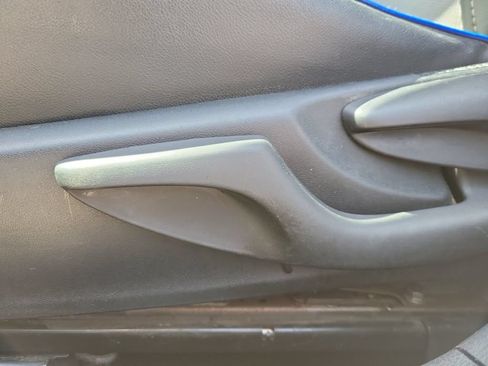 Used 2017 Toyota Corolla SE FWD image 15
