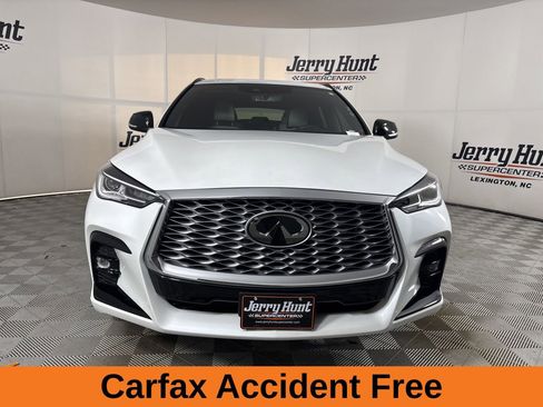 Used 2025 INFINITI QX55 Luxe w/ Cargo Package image 3