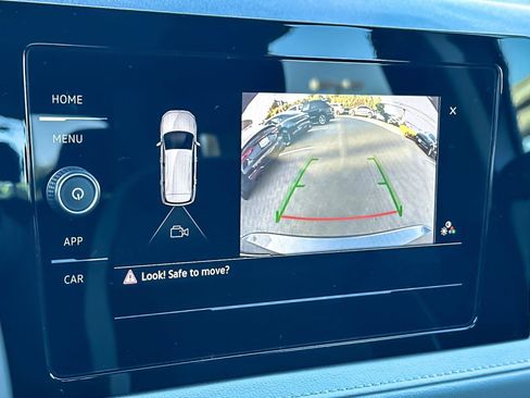 New 2026 Volkswagen Taos S image 18