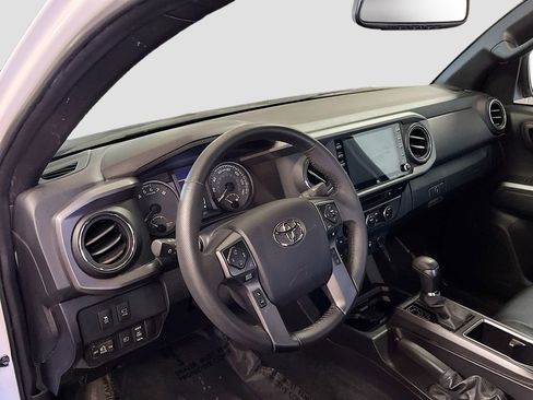 Used 2023 Toyota Tacoma TRD Sport w/ TRD Premium Sport Package AWD/4WD image 9