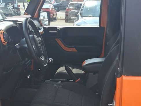 Used 2012 Jeep Wrangler Sahara w/ Dual Top Group AWD/4WD image 5
