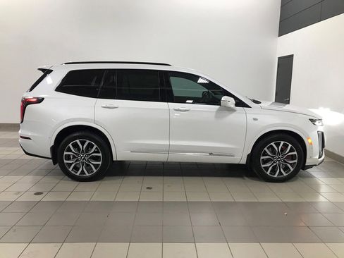 Certified 2024 Cadillac XT6 Sport w/ Technology Package image 11