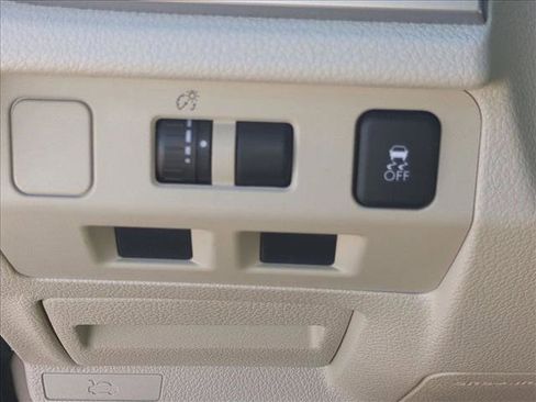 Used 2014 Subaru Crosstrek 2.0i Premium w/ Moonroof Package image 15