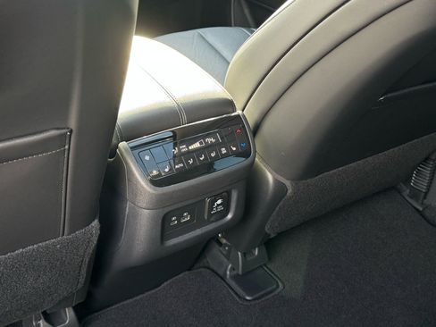 Used 2024 INFINITI QX60 Sensory w/ Vision Package image 24