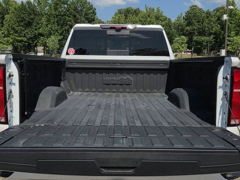 Used 2024 Chevrolet Silverado 2500 High Country w/ High Country Premium Package AWD/4WD image 30
