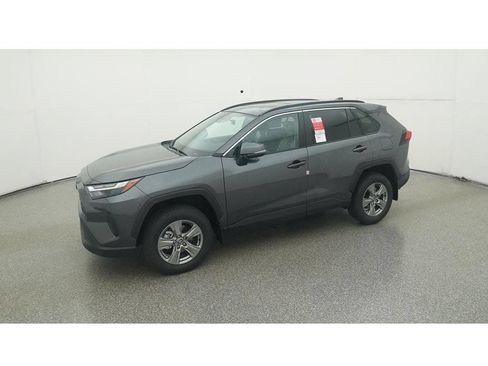 Used 2024 Toyota RAV4 XLE w/ Convenience Package FWD image 3