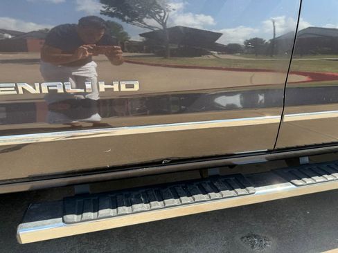 Used 2015 GMC Sierra 2500 Denali w/ Suspension Package, Off-Road image 5