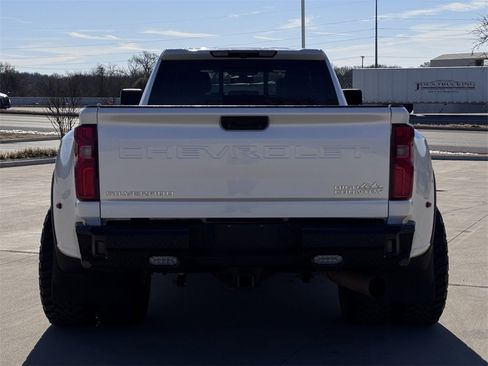 Used 2023 Chevrolet Silverado 3500 High Country image 5