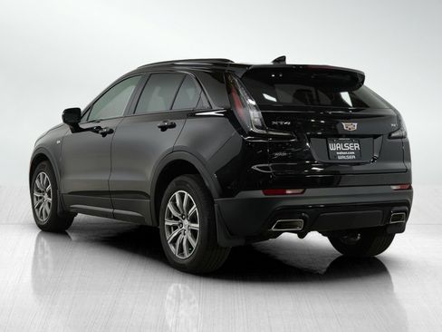 Used 2023 Cadillac XT4 Sport image 3
