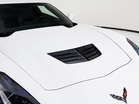 Used 2015 Chevrolet Corvette Z06 w/ 3LZ Preferred Equipment Group image 55