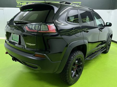 Used 2022 Jeep Cherokee Trailhawk w/ Sound & Nav Group AWD/4WD image 10