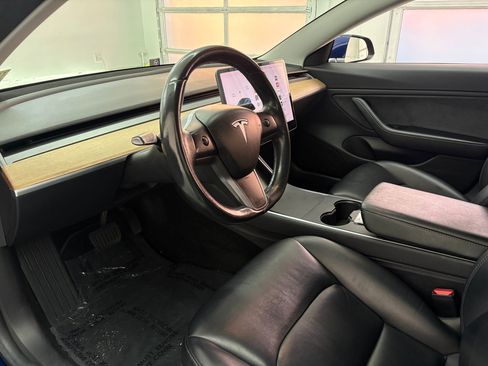 Used 2018 Tesla Model 3 Long Range image 4