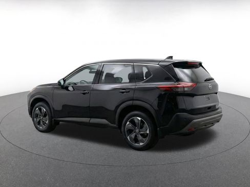 Used 2025 Nissan Rogue SV AWD/4WD image 5
