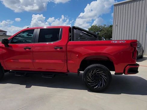 Used 2020 Chevrolet Silverado 1500 Custom w/ Custom Value Package AWD/4WD image 6