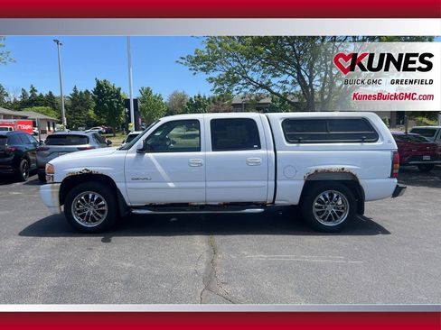 Used 2006 GMC Sierra 1500 Denali w/ Onstar Plus Package AWD/4WD image 9