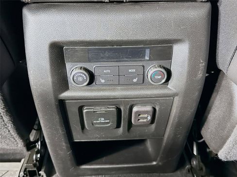 Used 2023 Chevrolet Traverse Premier w/ LPO, Floor Liner Package AWD/4WD image 28