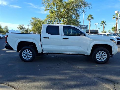 Used 2024 Toyota Tacoma SR image 6