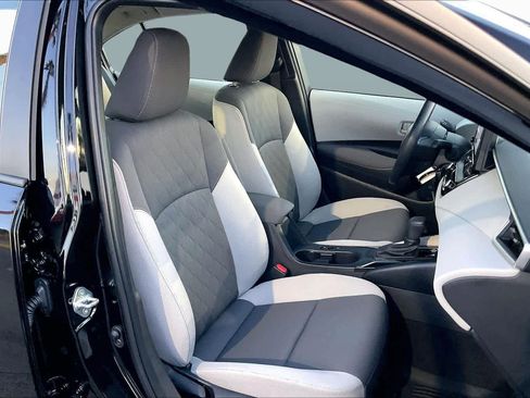 Certified 2025 Toyota Corolla LE image 8