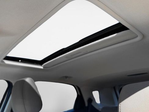 Used 2019 Ford EcoSport SE w/ SE Convenience Package image 19