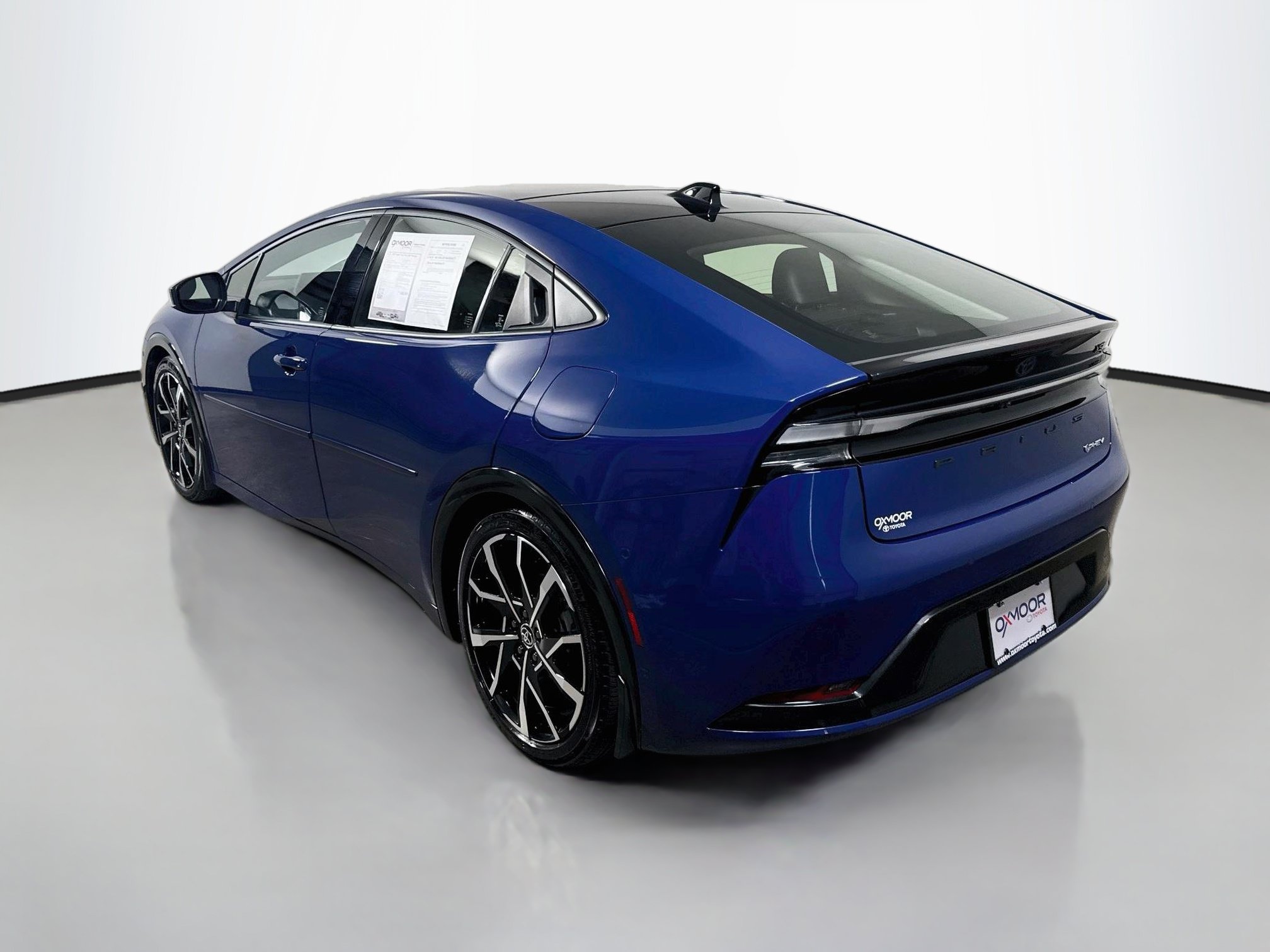 Certified 2025 Toyota Prius Plug-In Hybrid w/ Limited Premium Package FWD image 5