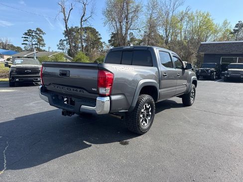 Used 2016 Toyota Tacoma TRD Off-Road w/ Towing Package image 5