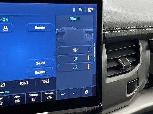 Used 2022 Ford Expedition XLT image 21