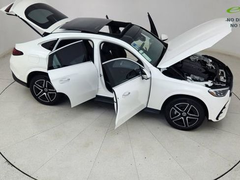 Used 2025 Mercedes-Benz GLC 300 4MATIC image 86