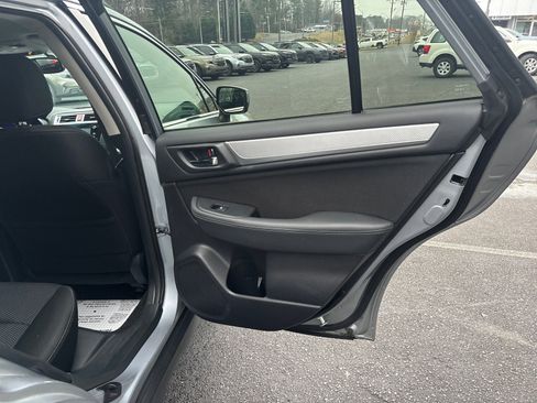 Used 2015 Subaru Outback 2.5i Premium image 38