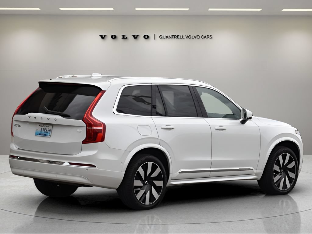 Used 2024 Volvo XC90 T8 Plus w/ Protection Package Premier AWD/4WD image 4