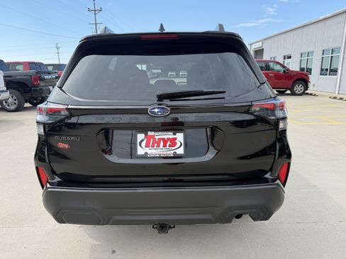 Used 2025 Subaru Forester Premium AWD/4WD image 34