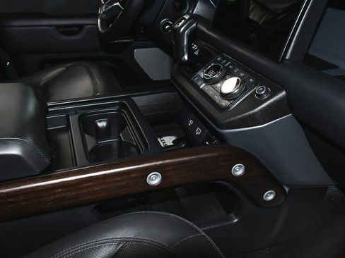 Used 2024 Land Rover Defender 130 X image 56