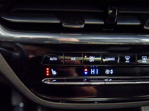 Used 2025 Buick Envista Avenir image 22