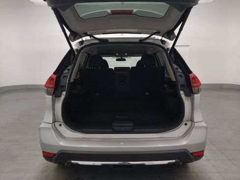 Used 2018 Nissan Rogue SV AWD/4WD image 29