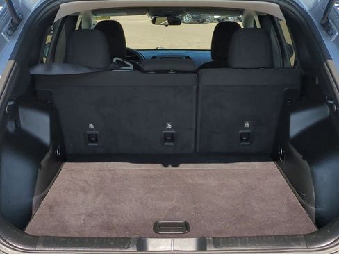 Used 2019 Jeep Cherokee Latitude w/ Popular Appearance Group image 31