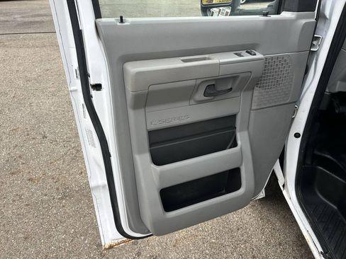 Used 2016 Ford E-350 and Econoline 350 Super Duty w/ Power Windows & Locks Group RWD image 14