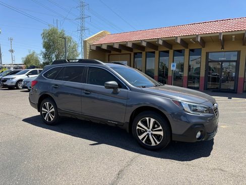 Used 2018 Subaru Outback 3.6R Limited AWD/4WD image 13