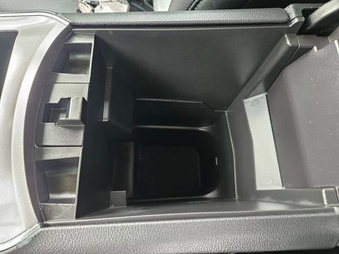 Used 2024 Ford Edge Titanium image 28