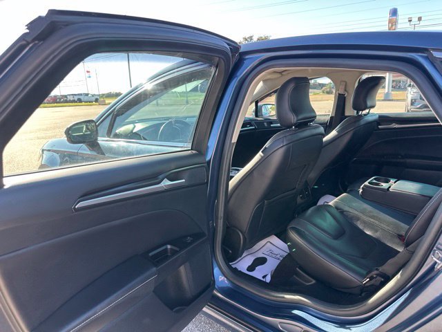 Used 2019 Ford Fusion Energi Titanium FWD image 20