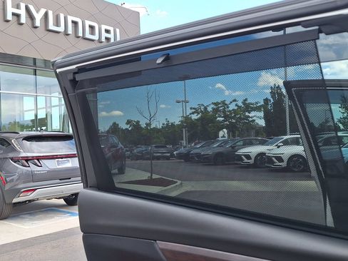 Used 2022 Subaru Ascent Touring AWD/4WD image 16