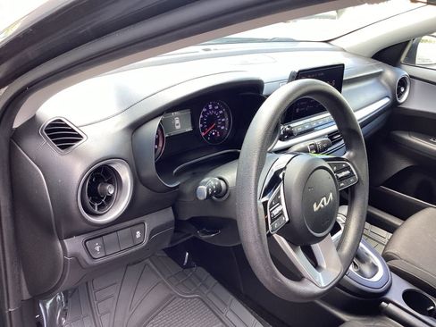 Used 2024 Kia Forte LXS FWD image 8