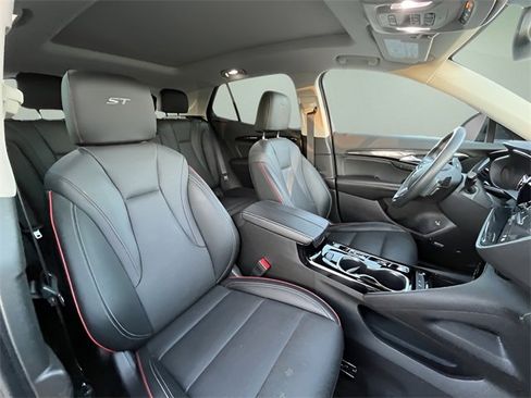 Certified 2022 Buick Envision Essence w/ Technology Package I image 35