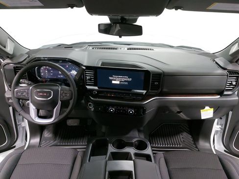 New 2026 GMC Sierra 1500 SLE w/ Preferred Package image 9