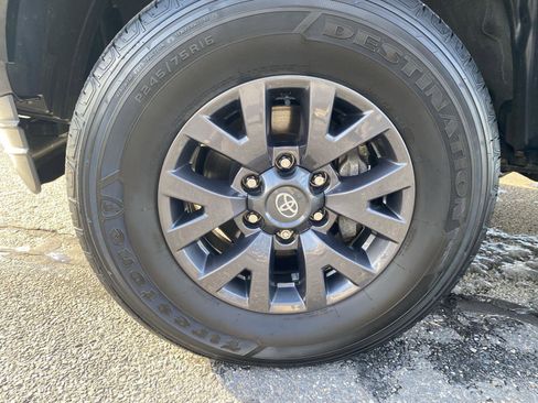 Used 2023 Toyota Tacoma SR5 image 10