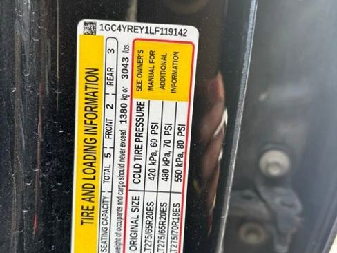 Used 2020 Chevrolet Silverado 2500 High Country w/ Z71 Off-Road Package image 11