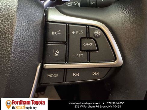 Used 2023 Toyota Highlander XSE AWD/4WD image 23