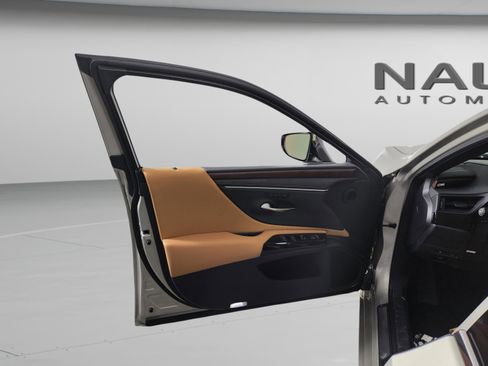 New 2025 Lexus ES 350 w/ Premium Package image 13