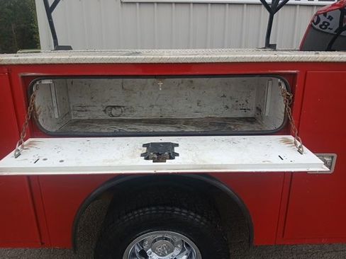 Used 2019 RAM 3500 Tradesman w/ Chrome Appearance Group image 21